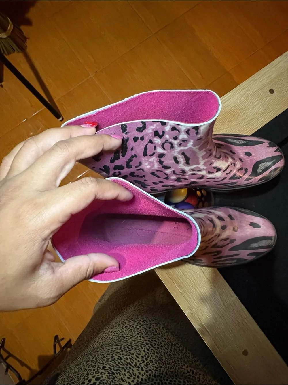 BONGO Pink Leopard-Print Rain Ankle Boots